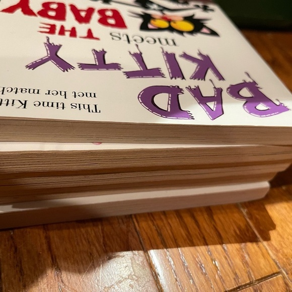 Nick Bruel Bad Kitty Books (5) - Picture 10 of 10